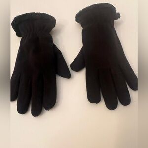 ISOTONER WOMEN’S STRETCH FLEECE GLOVES W/MICROLUXE LINING  SIZE SMALL. BLACK
